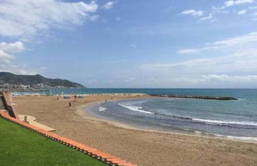 Entire villa with pool, ocean & mountain views - Foto 39