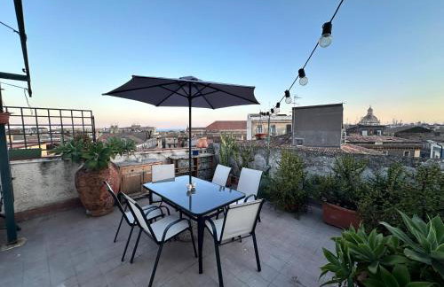 Coppola Terrace Apartment - Private Rooftop & City View in the Historic Catania Center - Via Coppola 22 - Foto 2