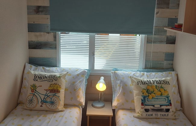 Dog Friendly Caravan on the Northumberian Coast - Photo 6