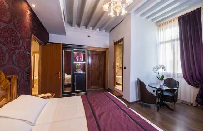 Locanda Leon Bianco on the Grand Canal - Photo 16