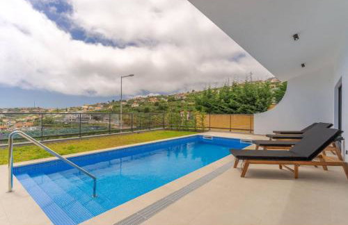 The pool house in Ponta de Sol - Photo 19