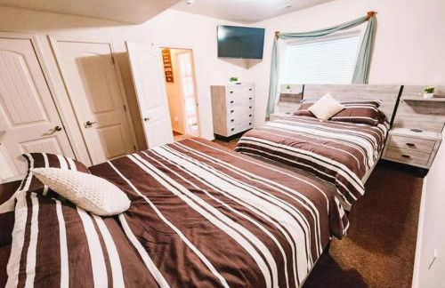 Peaceful Falcon Hot Tub Pet Friendly 3 King Beds - Foto 9