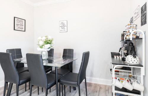 Winston Sleeps 16 - 2 Kitchens - Photo 20