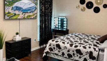 Sleeps8No Stairs,Carpet-Free Near Dallas Stadiums - Foto 3