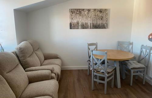 2 Bedroom Central Apartment - Photo 6