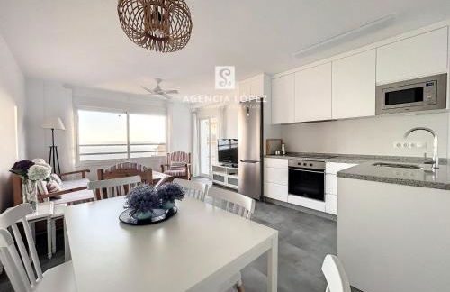 Alo Sea View Apartment - Photo 8