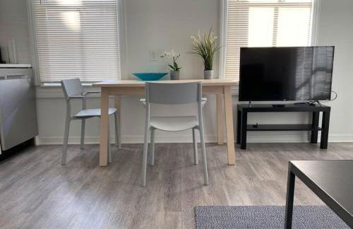 Chic Bungalow Apartment steps from Armature Works & Downtown Riverwalk - Foto 38