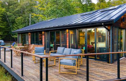 Modern Catskills Escape w Open Living Steam Shower Hot Tub w Mountain Views Minutes from Woodstock Trails Suncliff Vista - Foto 29