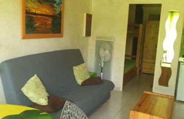 Studio cabine familial, rez de chaussée,piscine et parking privés - Foto 1