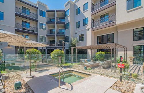 Spacious 2BR Uptown Biltmore Gym Pool Parking WD - Foto 8