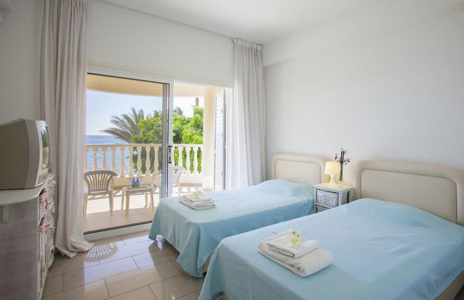 Sunset Beachfront Villa Meneou - Foto 9