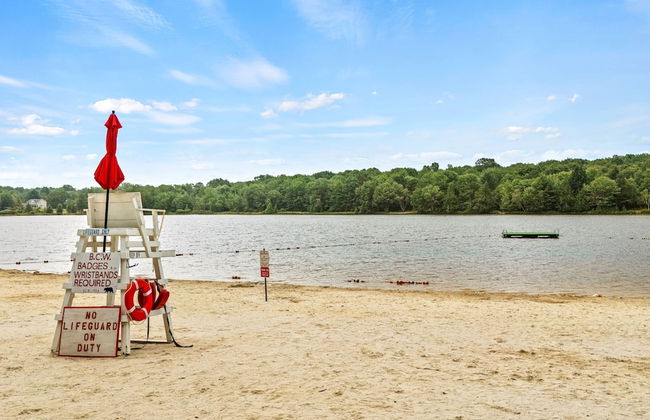 Hygge Home by Avantstay Deck for Outdoor Living Fire Pit Game Table - Photo 25