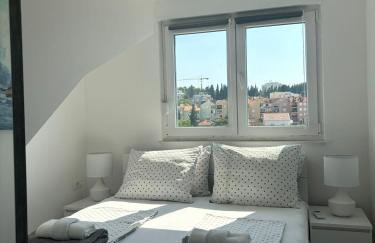 Apartments Mak & Lux - sea & sunset top view - Photo 21