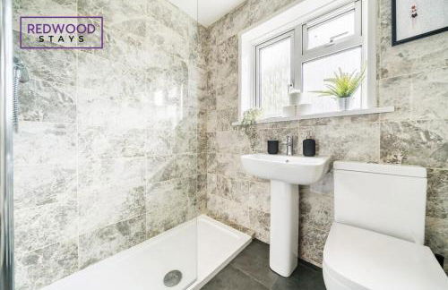 2 Bed 1 Bath House, Perfect for Corporate, Contractors & Families Free Parking, Garden, Netflix By Redwood Stays - Foto 7