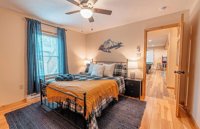 NEW Large Group Summer Getaway W/hot Tub + Game Room! - Foto 4