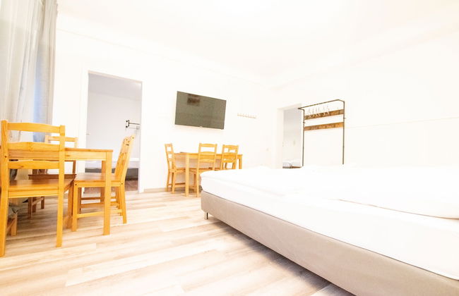 Spacious House - Photo 57