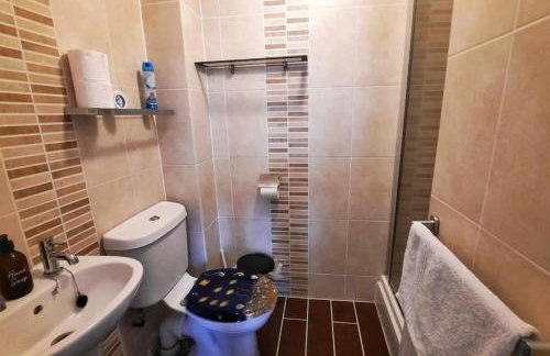 New - Modern Home from Home, 3 bedrooms, 2.5 bath - Foto 15