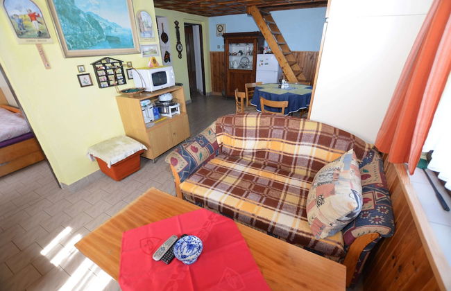 Lovely Apartment in Svinarov Czech Republic near Forest - Photo 18