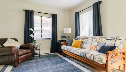 Two blocks from Beach - Walk to the water! - Foto 2