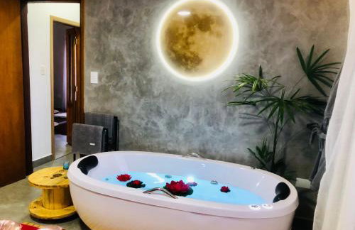 Uai House Casa com Jacuzzi, cromoterapia e colchão massageador - Foto 9