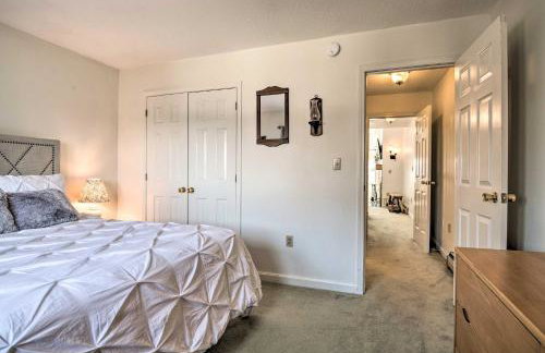 Updated Condo Next to Burke Mountain Bike Trails! - Foto 16