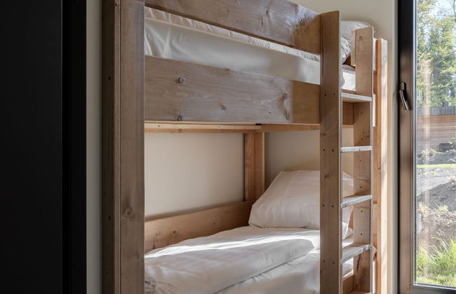 Lodge With a Spacious Terrace in Horsterwold - Photo 5