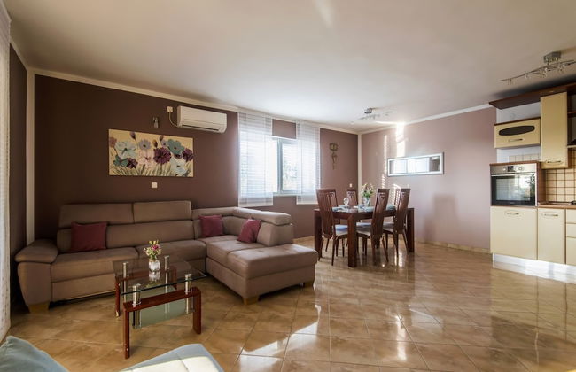 Cosy Holiday Home in Policnik With Pool - Foto 12