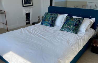 Beautiful 4 Bed Beach House - Foto 24