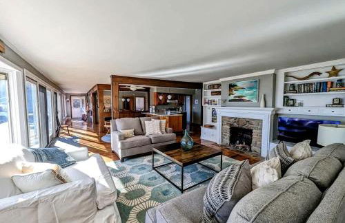 Stunning Oceanfront Ranch Cottage with Private Beach & Fire Pit Near Acadia National Park, Gouldsboro Maine - Foto 12