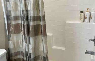 Family friendly 4-bdrm 3.5 bath w guest suite - Foto 5