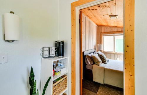 Steps to Houghton Lake Cabin with Fire Pit! - Foto 8