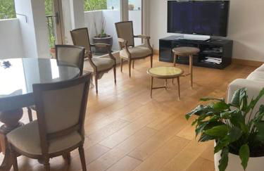 appart Porte de Paris av garage - Foto 1