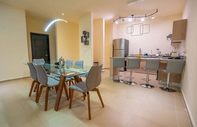 Luxury Apartment With Poll - Photo 1