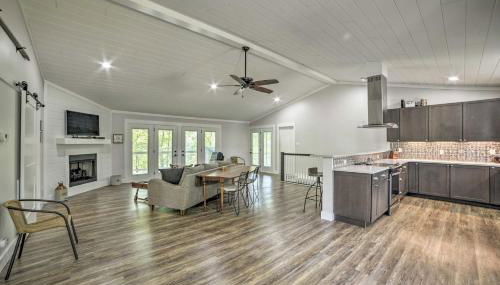 Lake Barkley Waterfront Home with Deck and Boat Dock! - Foto 4