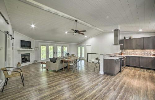 Lake Barkley Waterfront Home with Deck and Boat Dock! - Foto 4