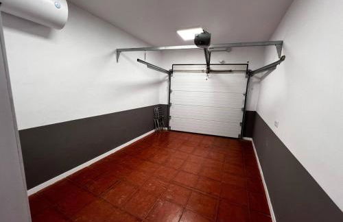 Casa Moderna con Garaje en Rota, cerca de Playa - Photo 4