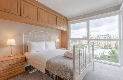 Bright, Modern One-bed With Stunning View of Thames - Foto 6