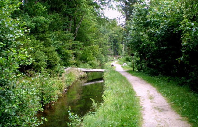 Detached Chalet with Terrace near Swimming Lake - Foto 17