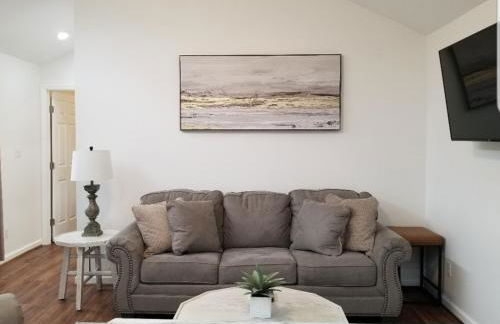 Cozy Spacious Cottage with deck and grill - Foto 2