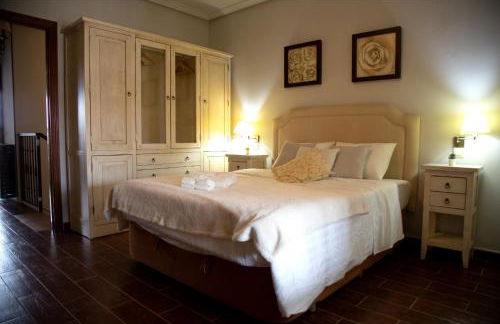 TOLEDO ENCANTADO Piscina y BBQ privada 2,5 km de Puy du Foy - Foto 36