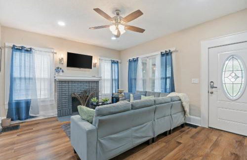 Bungalow Retreat! - Photo 28