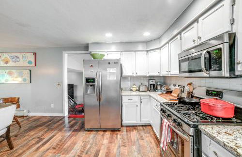 Home with Private Dock Near Colgate University - Photo 11