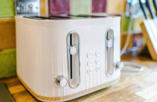 Stylish 4 Bedroom Home in Port Sunlight with 7 Beds Perfect for Business Bookings and Groups - Foto 25