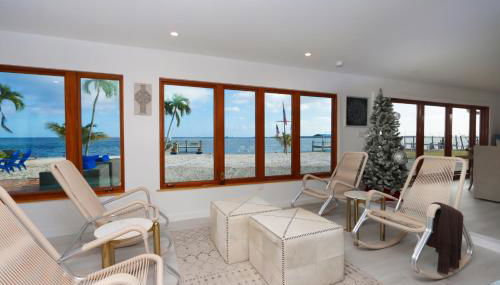 Stunning Waterfront Home with Southeast Bay Frontage - Villa Cuquita - Foto 4