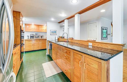 8 Mi to Tanglewood and Butternut Ski Spacious Home! - Foto 9