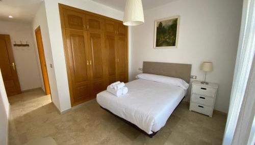 Casa Cervantes by CasaTuristica - Photo 2, towels, wardrobe