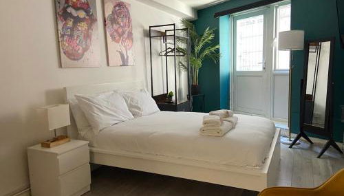 Serviced Apartments - Deluxe Double Studio - Foto 3, towels, wardrobe