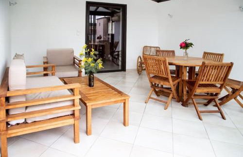 L'échappée authentique- Maison centre-ville- véranda climatisée-jardin - Photo 6