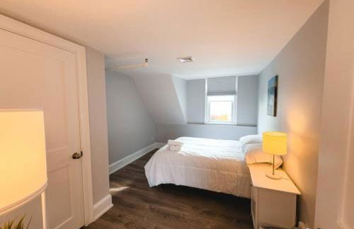 Water Access 5-Bed 2-Bath Retreat - Foto 27