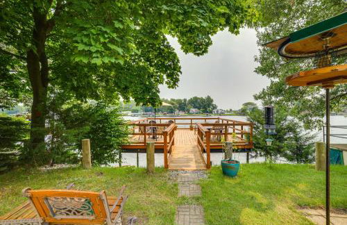 Lakefront Cottage with Deck Near Indiana Beach! - Foto 25